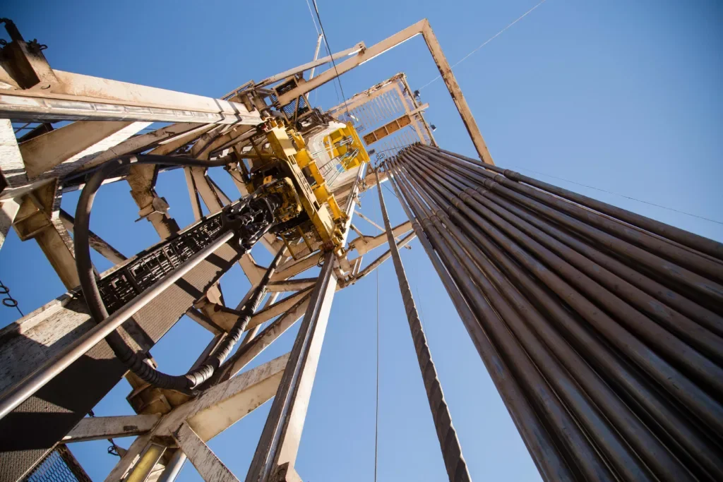 Desinversión global en upstream: oportunidades emergentes para Vaca Muerta