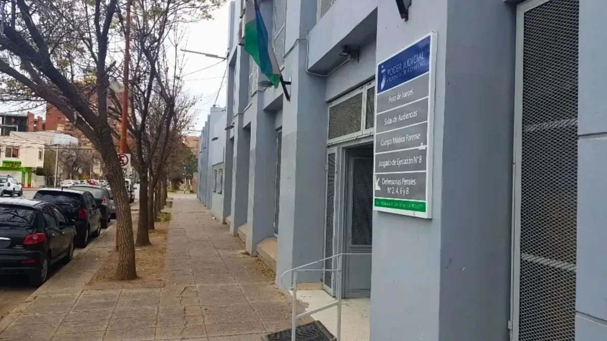 Detenido en el hospital: prófugo por intento de homicidio se presenta tras disparo