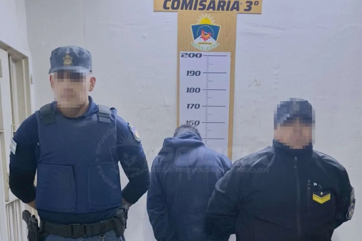 Detenido en Neuquén un joven con múltiples pedidos de captura y en estado de ebriedad
