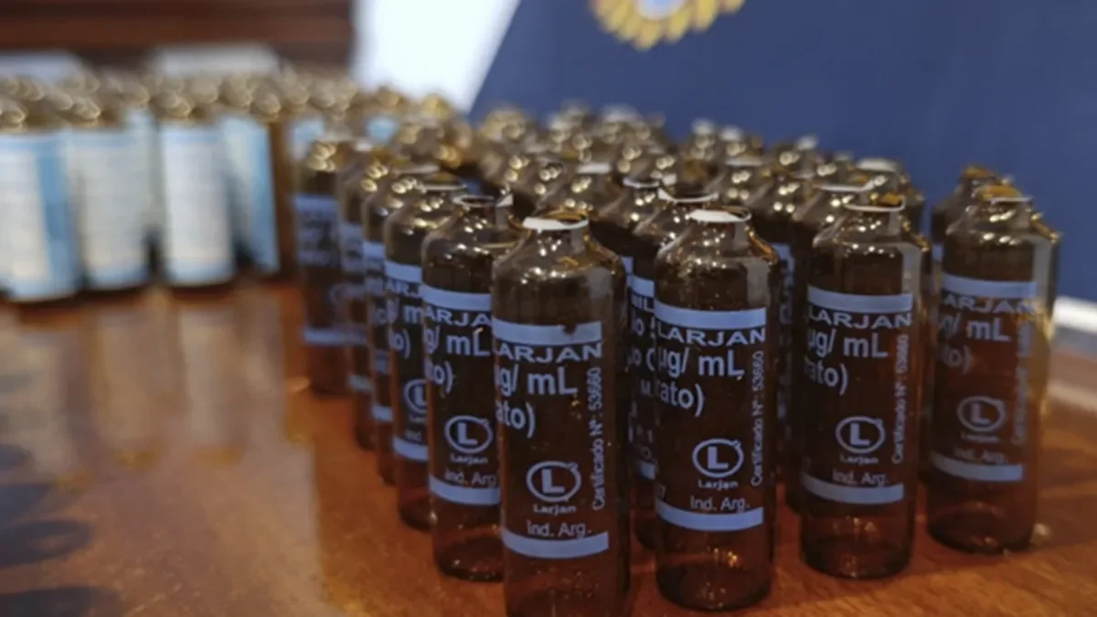 Dos profesionales investigados por operar un consultorio clandestino y suministrar drogas peligrosas
