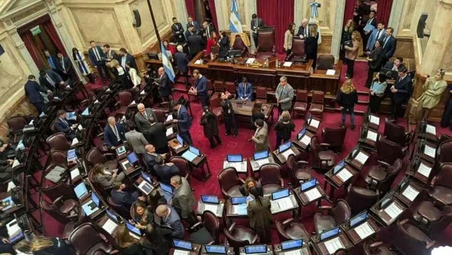 El debate sobre la ley que permite la compra de tierras por extranjeros se pospone