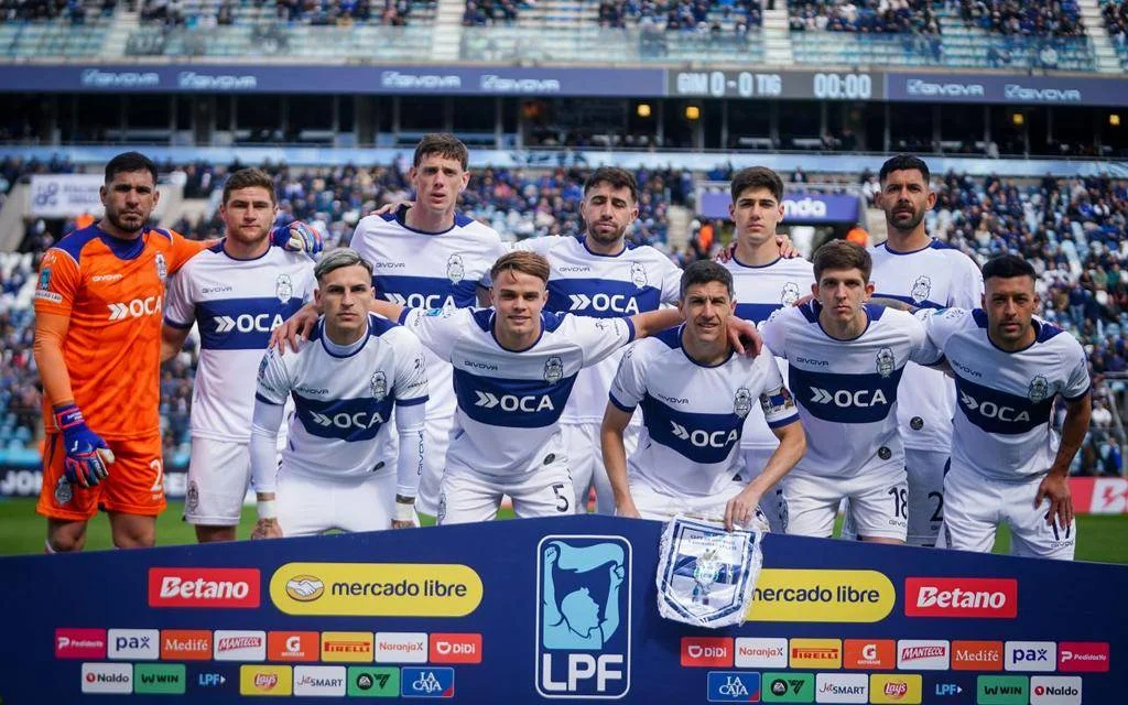 El equipo local se prepara para su debut en la copa internacional