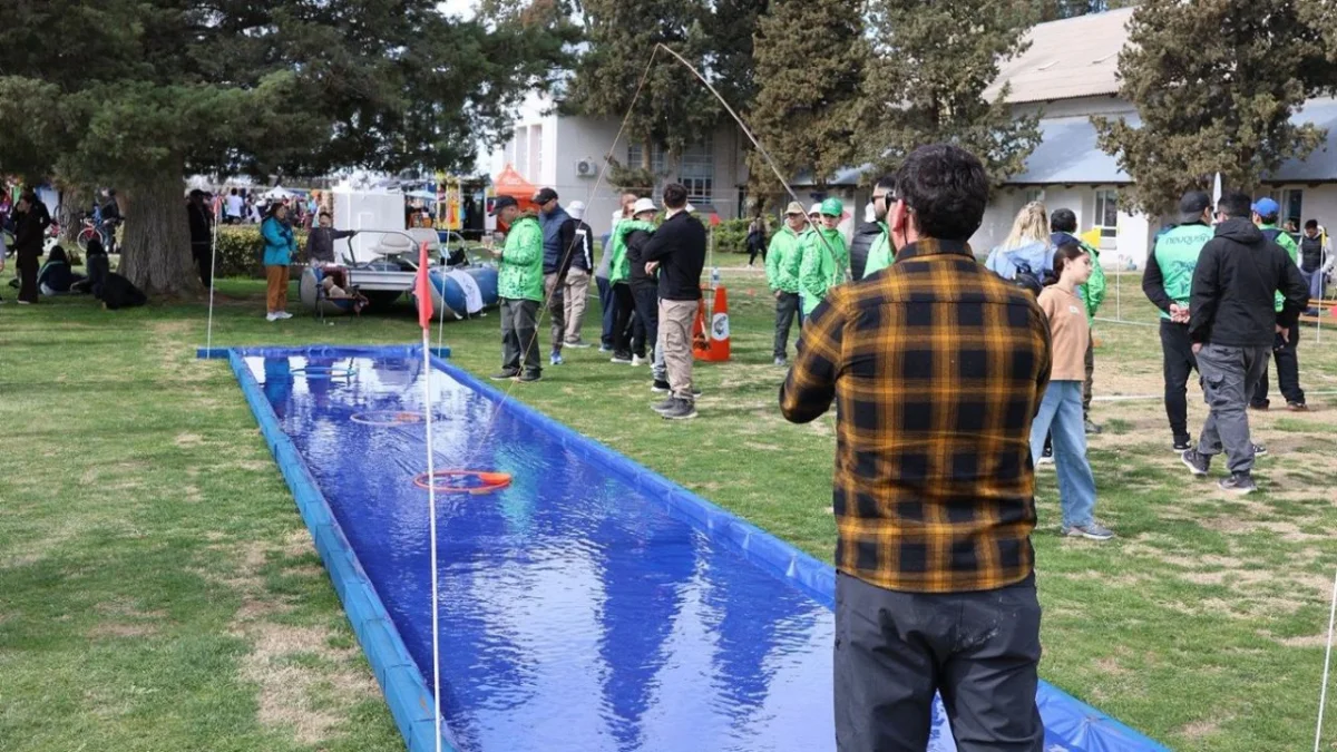 El Fly Cast se destaca en la primera Expo Deportes de Neuquén