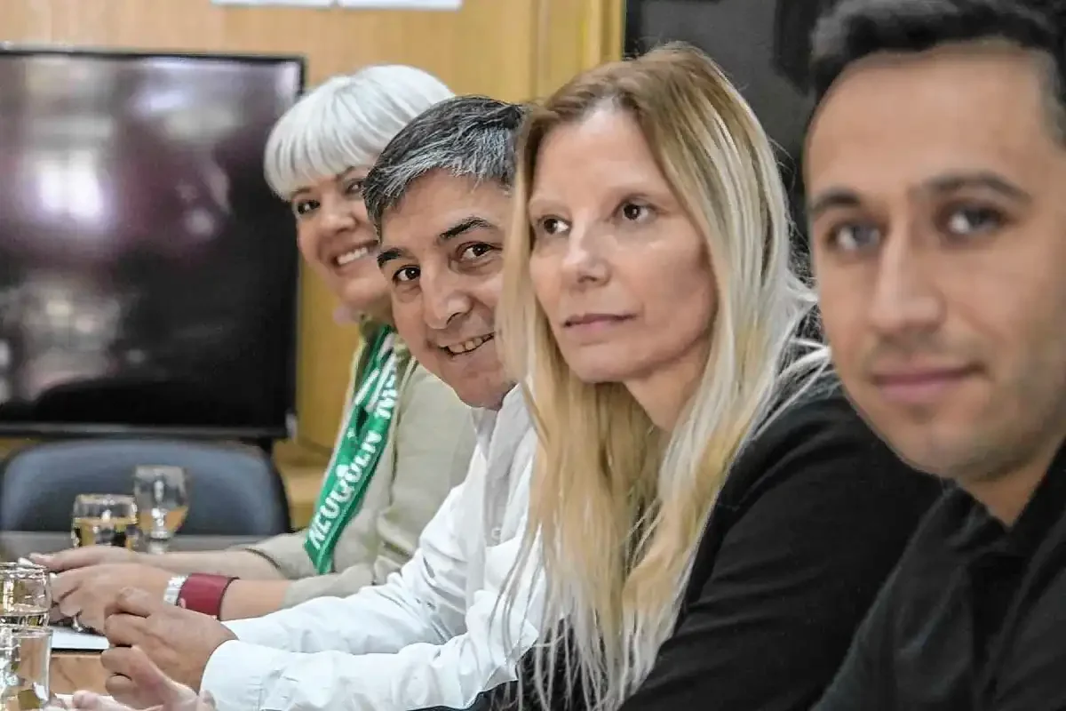 El Gobierno de Neuquén se prepara para discutir paritarias con gremios estatales este jueves