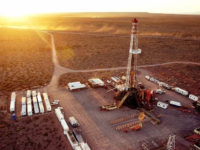 El petróleo supera al agro como principal producto de exportación en septiembre