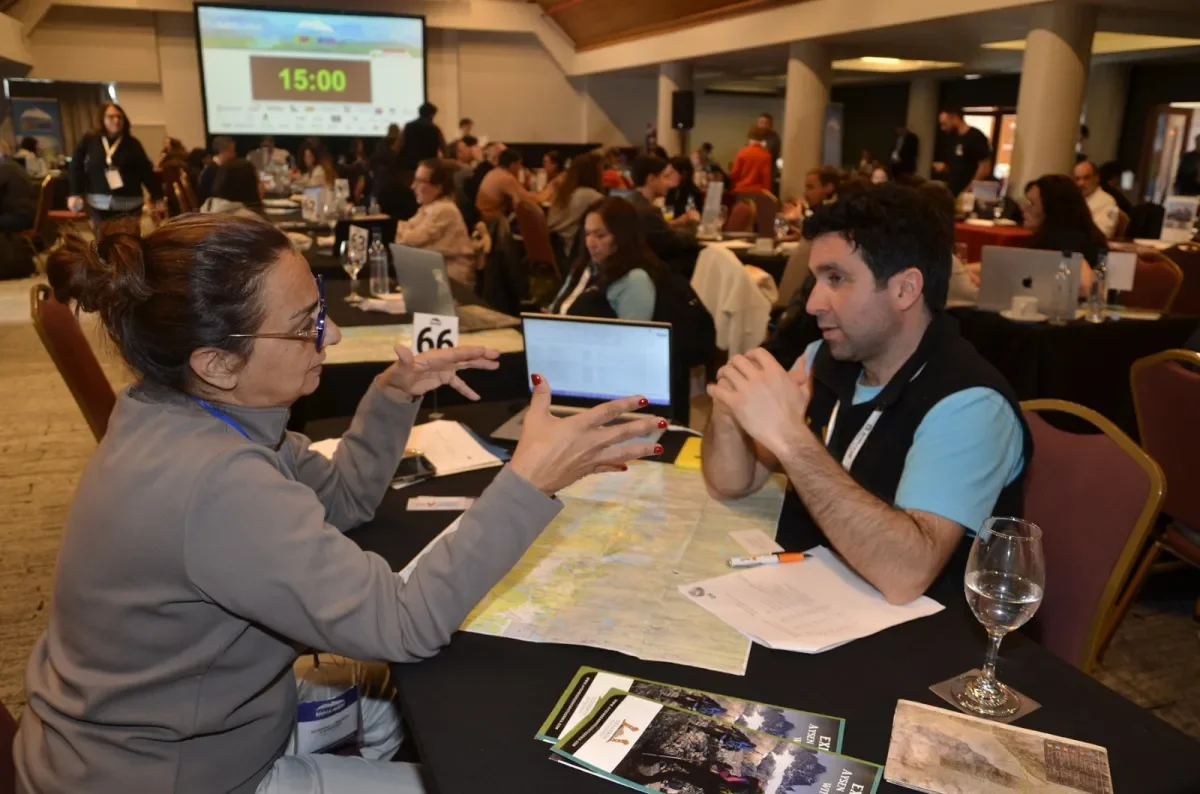El turismo de Patagonia se promociona en la feria internacional de Bariloche