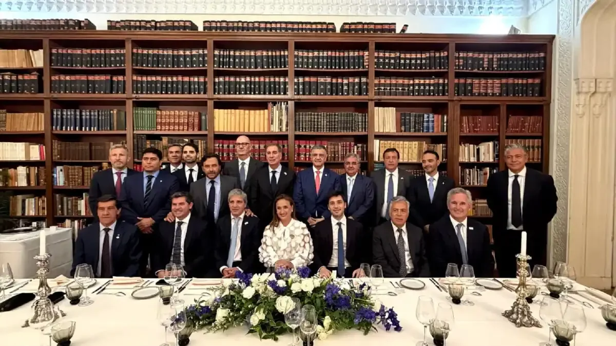 Embajador argentino resalta el compromiso de Figueroa con los recursos de Neuquén en París