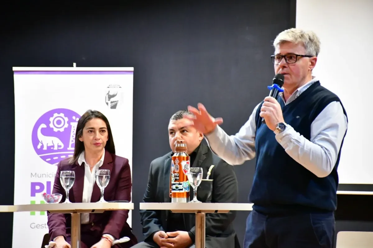 Empresas de Plaza Huincul se capacitan sobre el nuevo proyecto de GNL