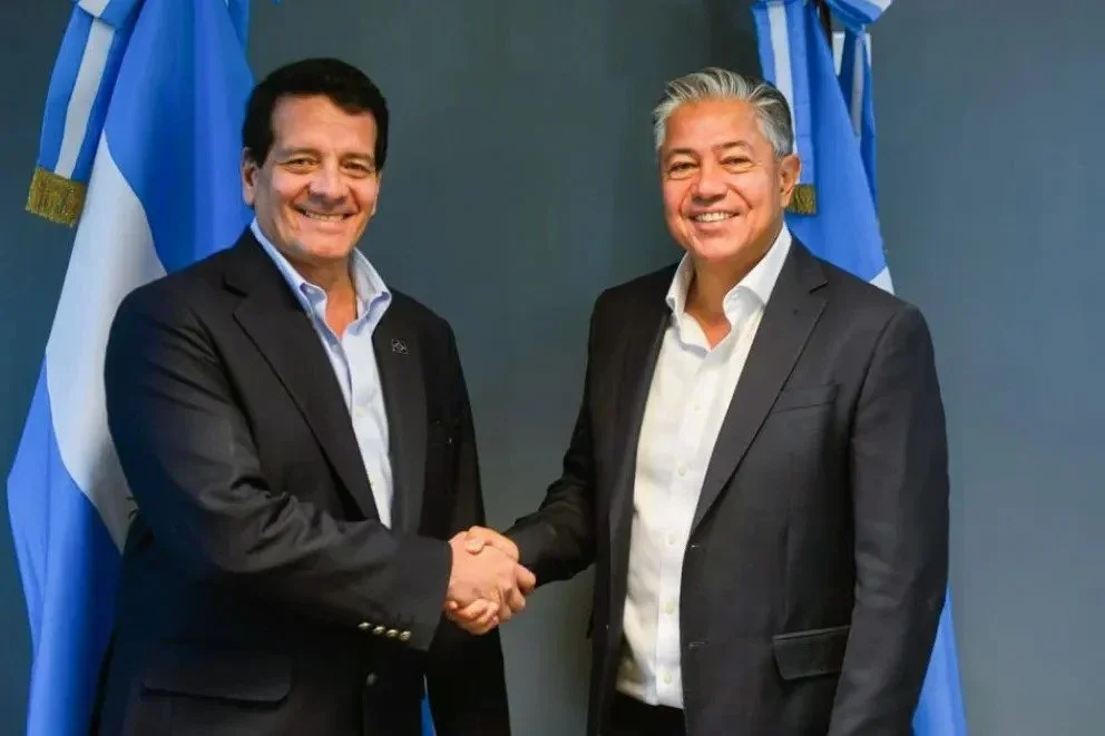 Empresas energéticas refuerzan el programa de becas Gregorio Álvarez con nuevos aportes millonarios