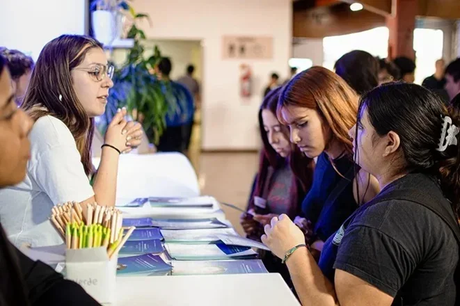Estudiantes de Zapala y Cutral Có exploran opciones en la Expo Vocacional 2023