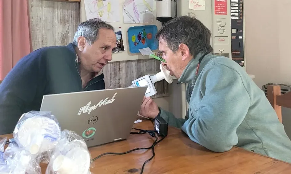 Estudio de salud detecta problemas respiratorios en pobladores de El Bolsón y Lago Puelo
