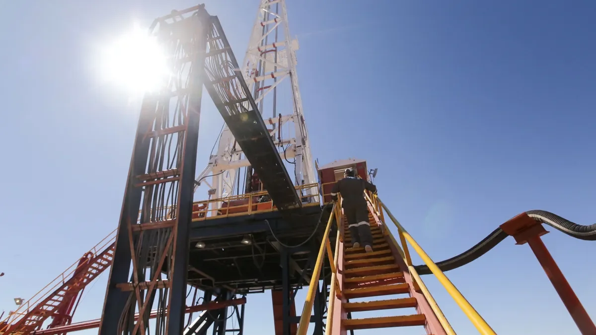 Explosión de camión en Neuquén deja dos trabajadores petroleros fallecidos