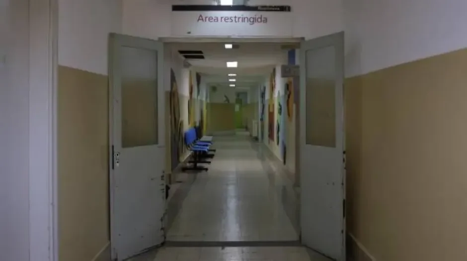Extranjeros sin residencia en Argentina enfrentarán costos en salud pública