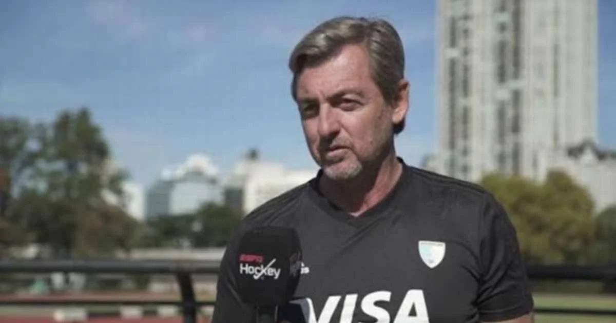 Fernando Ferrara, DT de Las Leonas, desea explorar Neuquén tras el triunfo mundialista