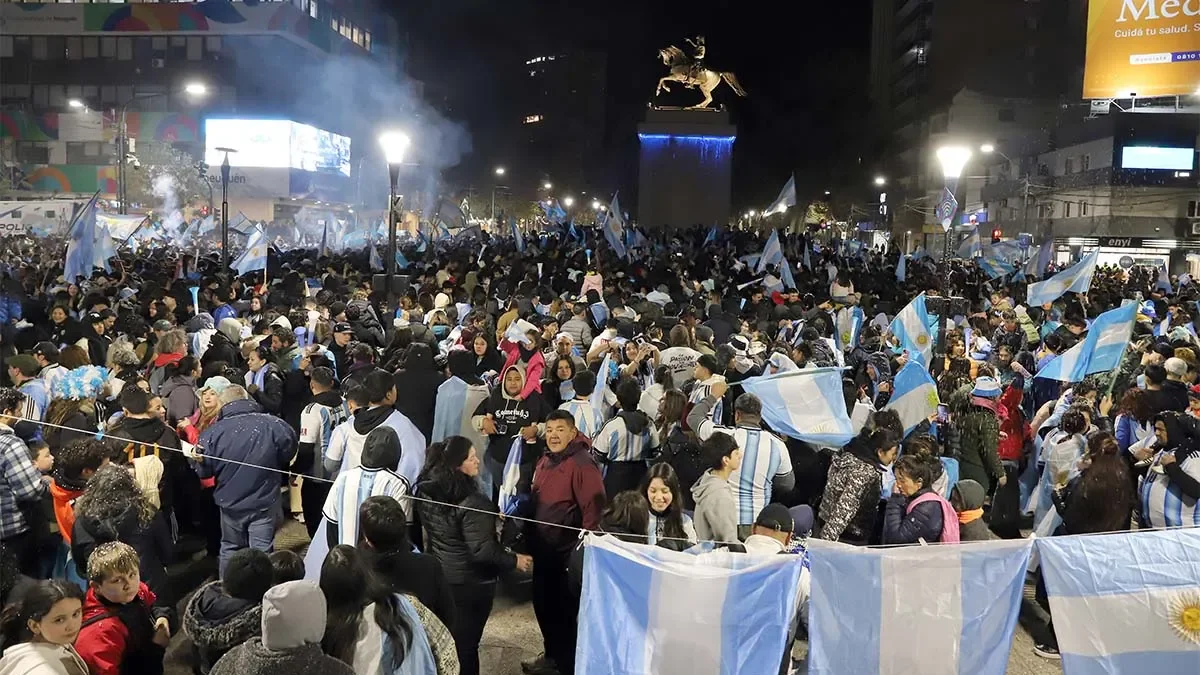 Festejos en Neuquén: la celebración por la victoria de Argentina sobre Cabo Verde