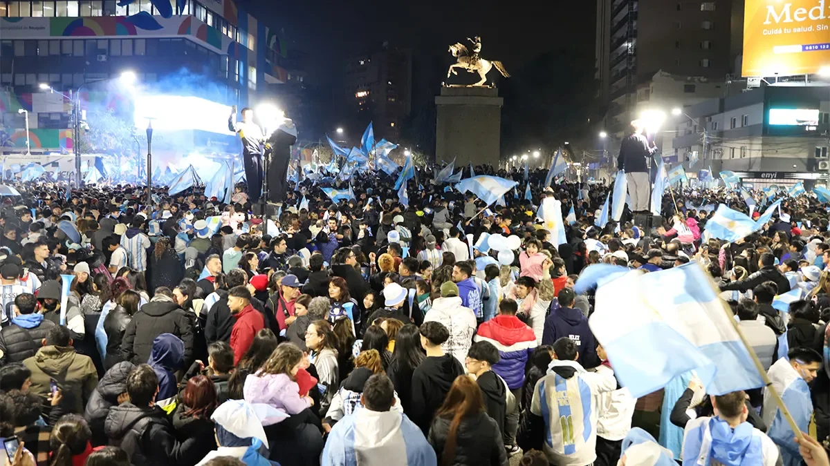 Festejos en Neuquén: la provincia celebra la victoria de Argentina en la madrugada