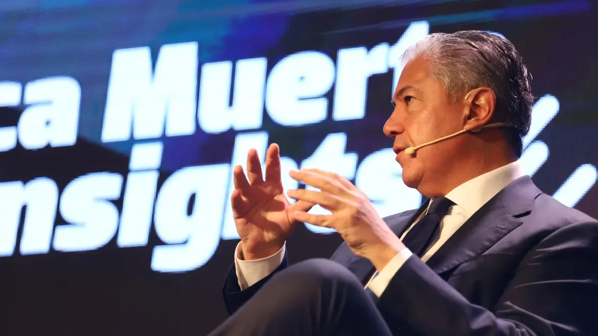 Figueroa busca eliminar derechos de importación en colaboración con Sturzenegger