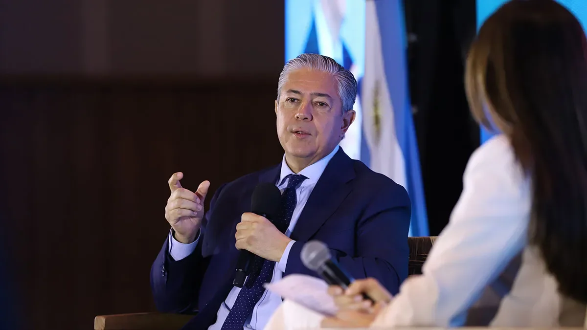 Figueroa critica las deficiencias del aeropuerto de Neuquén para la provincia