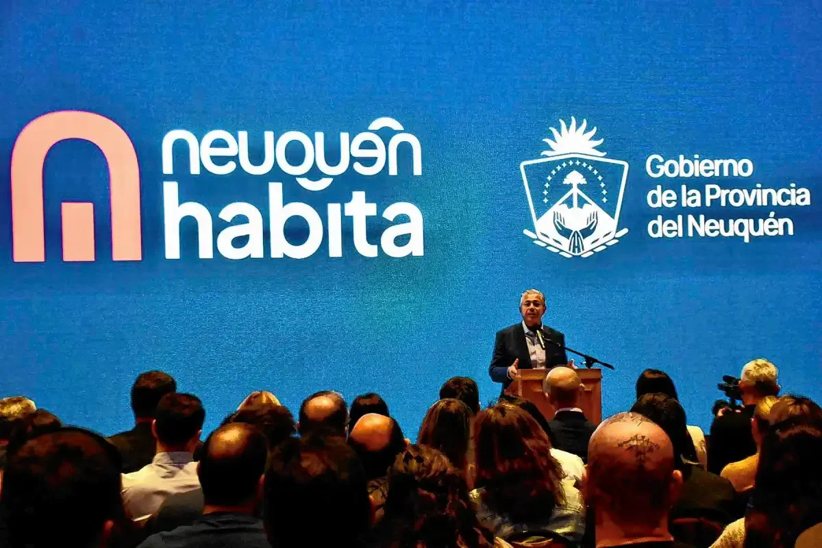 Figueroa firma convenios para mejorar viviendas y servicios en localidades de Neuquén