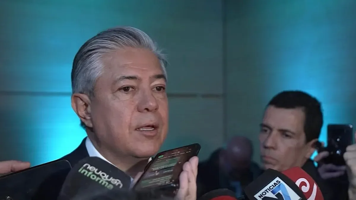 Figueroa impulsa un innovador sistema de riego por goteo en la región de Vaca Muerta