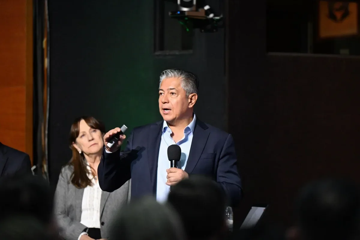 Figueroa y YPF buscan incentivos para fortalecer proveedores neuquinos en Vaca Muerta