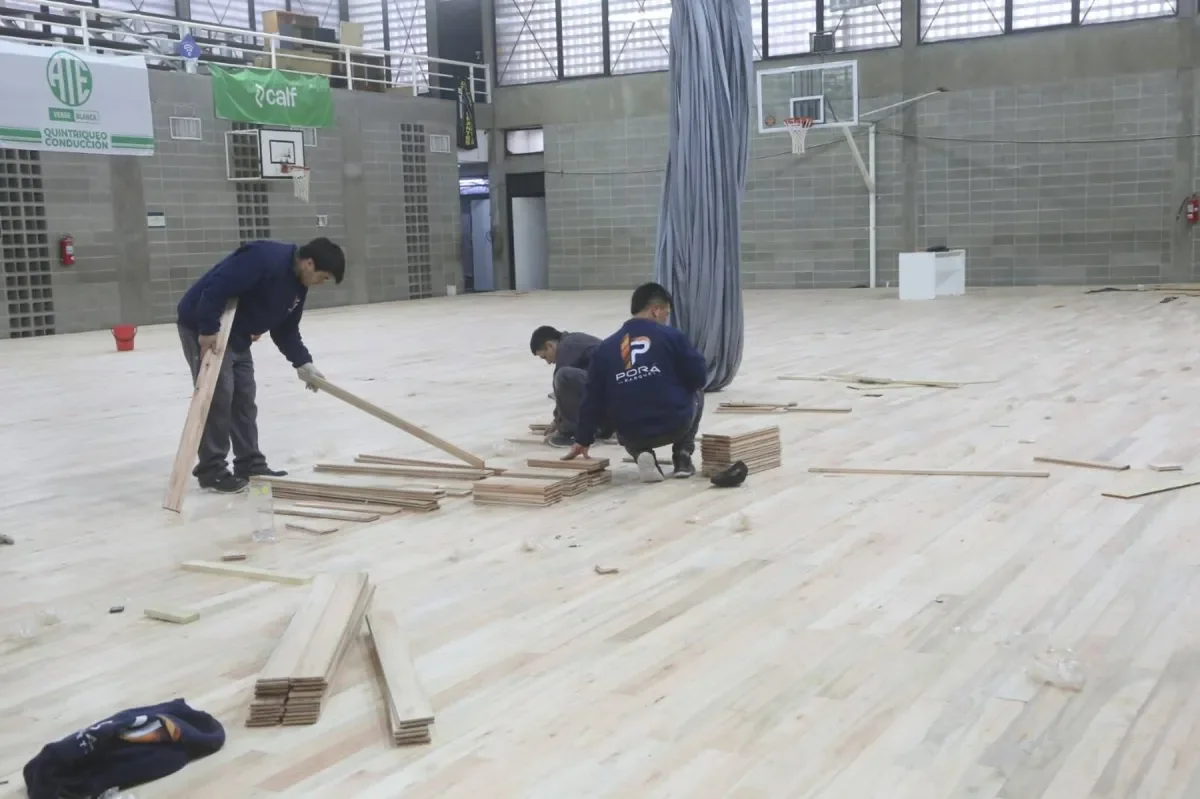 Finalización de la renovación del piso del gimnasio Gigante del Este en Neuquén se espera para este mes