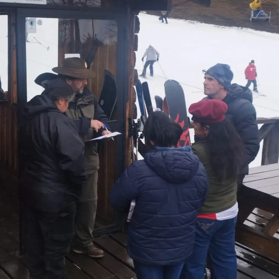 Fiscalización en parques de nieve: control y seguridad para los visitantes