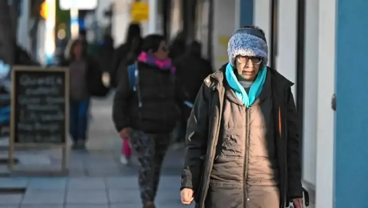 Frío extremo y cielos nublados: el pronóstico del tiempo para hoy en Neuquén