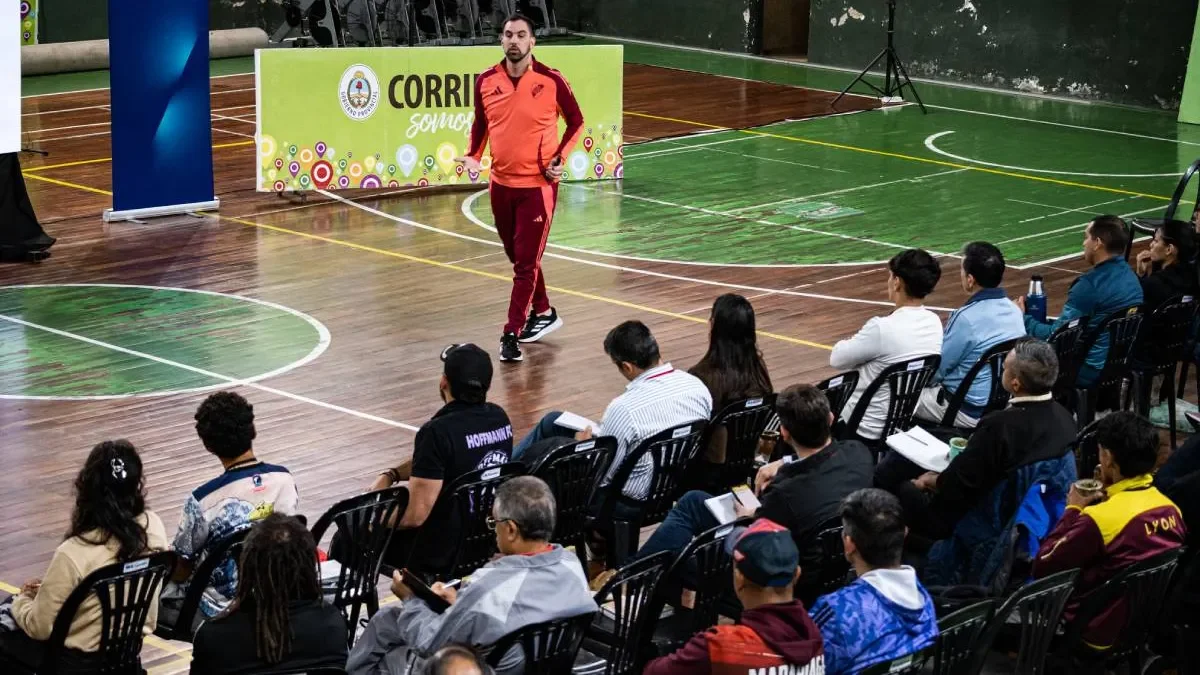 Fundación River llega a Neuquén con su programa de formación para futuros entrenadores