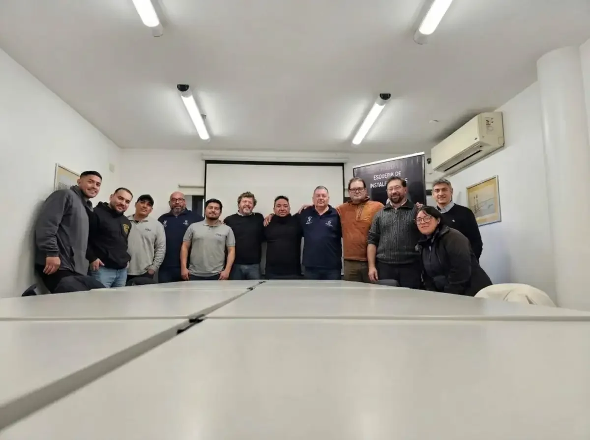 Gevelux realiza jornadas de capacitación técnica para potenciar su presencia en Vaca Muerta
