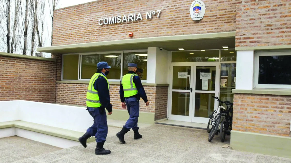 Hombre detenido por intentar ahorcar a un niño de 8 años en un ataque de violencia