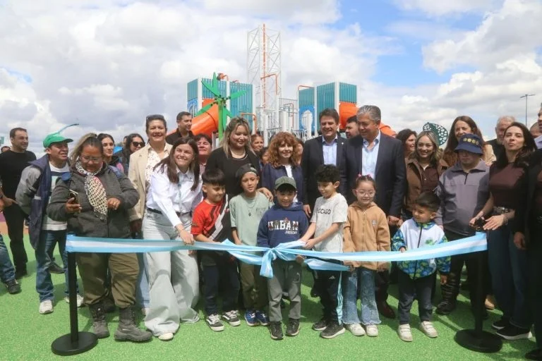 Inauguran parque temático en Neuquén con atracciones sobre Vaca Muerta y energías renovables