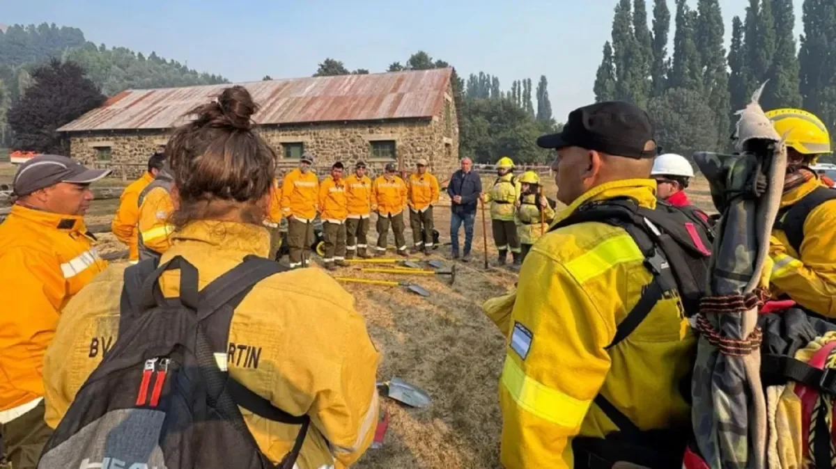 Incendios en Aluminé: 3.800 rayos provocan alarma y refuerzos aéreos en Neuquén