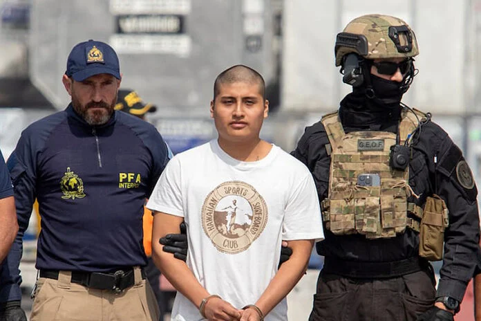 Indagan a Pequeño J por el triple crimen