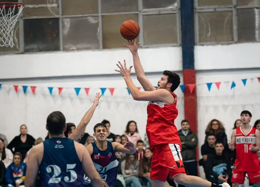 Independiente de Neuquén se lleva la victoria en la primera final del Integración
