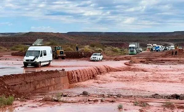 Inundaciones en Neuquén generan caos en Vaca Muerta y complican el transporte