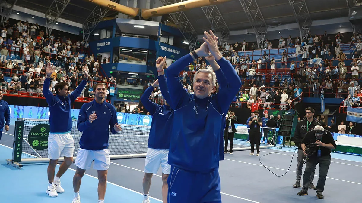 Javier Frana celebra la victoria en la Copa Davis con una emotiva dedicatoria