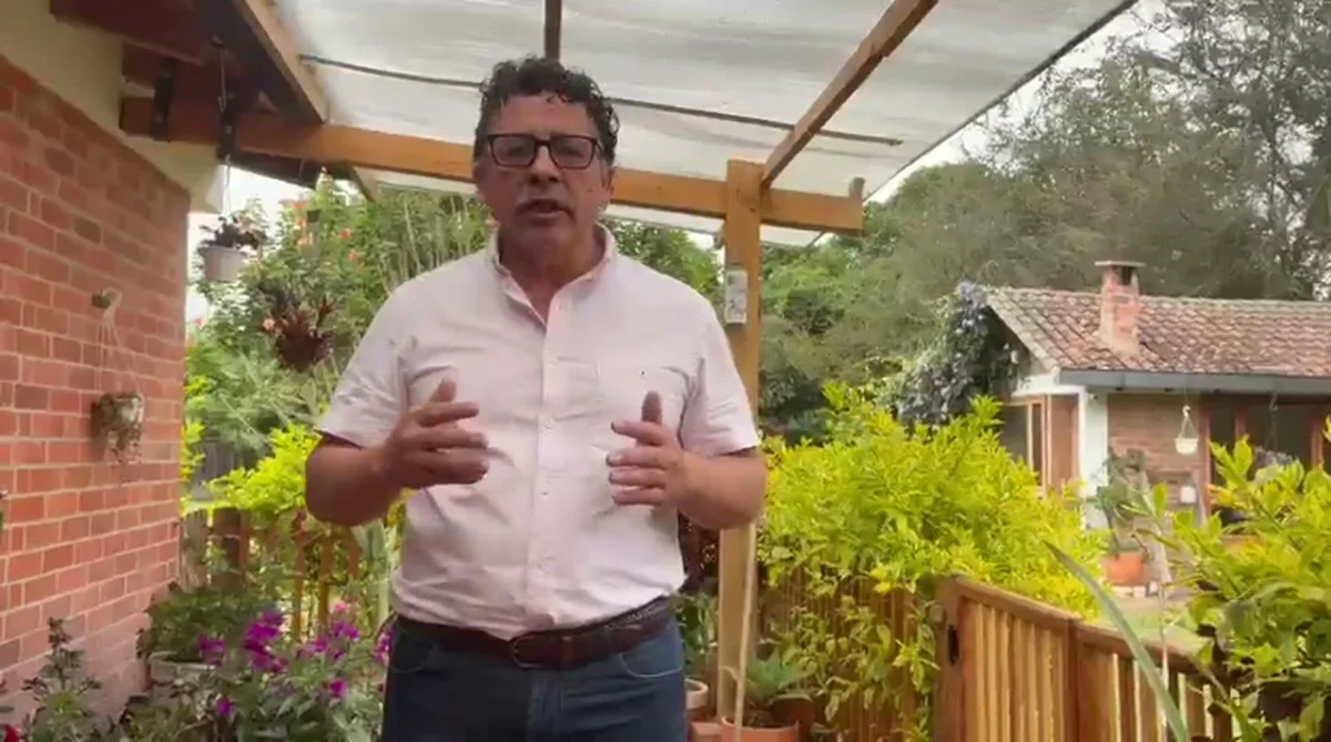 Javier Pava aclara su postura sobre la asistencia internacional tras el terremoto