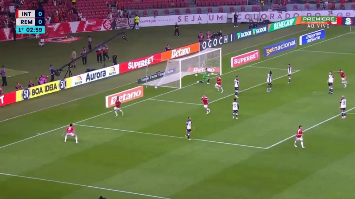 Johan Carbonero brilla con un gol en la victoria del Internacional de Porto Alegre