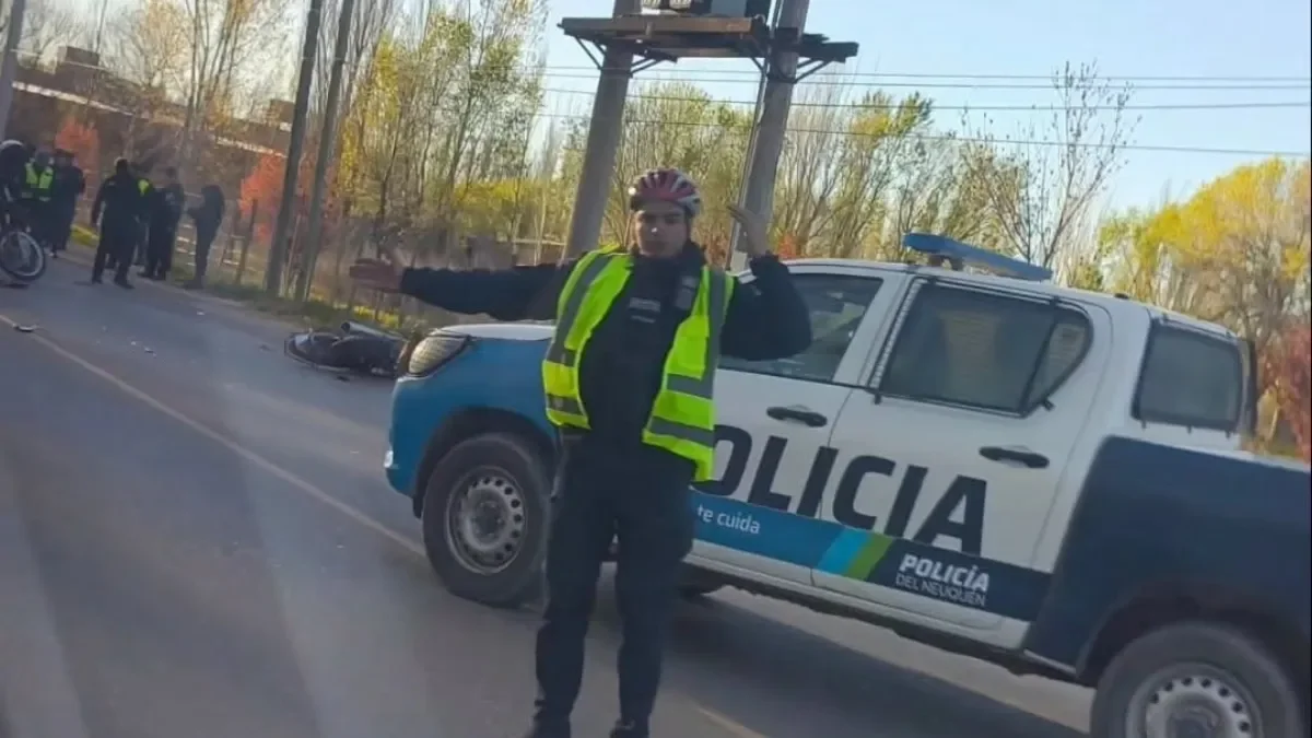 Joven pierde la vida en trágico accidente en Plottier tras chocar contra un poste