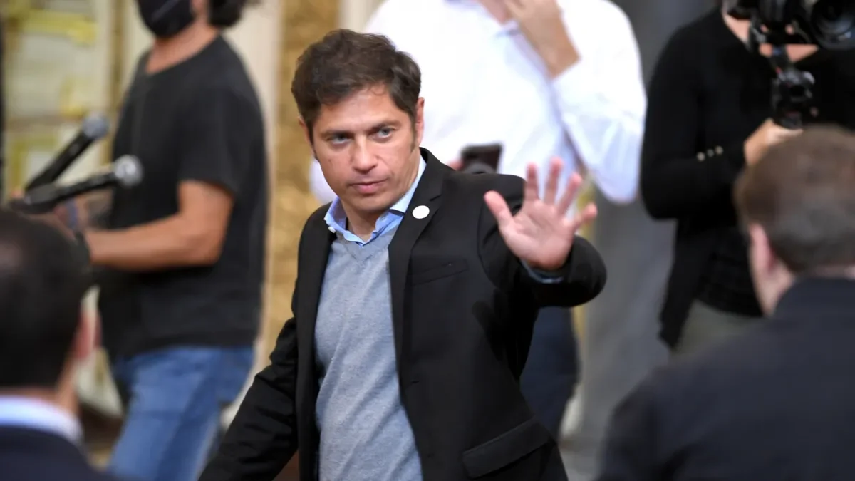 Kicillof critica la agenda internacional de Milei y destaca logros en Buenos Aires