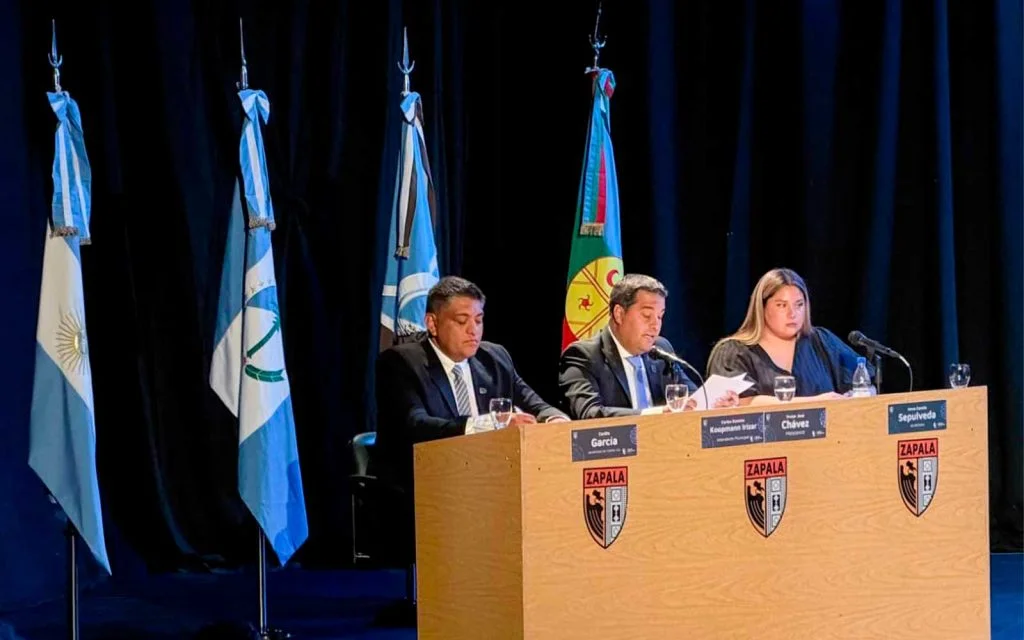 Koopmann anunció más asfalto, lotes y el despegue de la Zona Franca