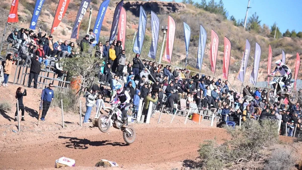 Krieger se consagra campeón en emocionante final de motocross en La Barda