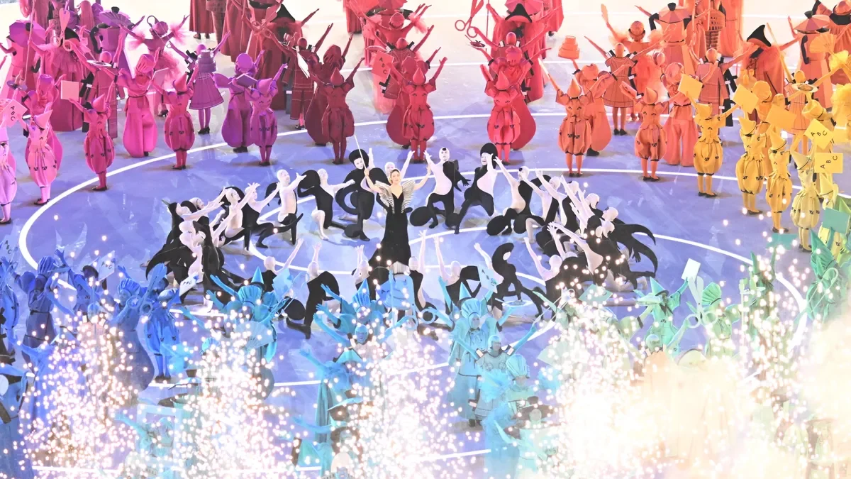 La inauguración de los JJOO de invierno en Milán deslumbra con su espectáculo visual