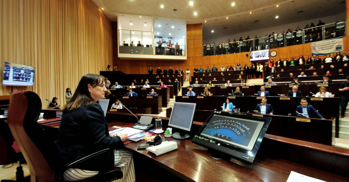 La Legislatura de Neuquén votará acuerdo clave con YPF en sesión nocturna