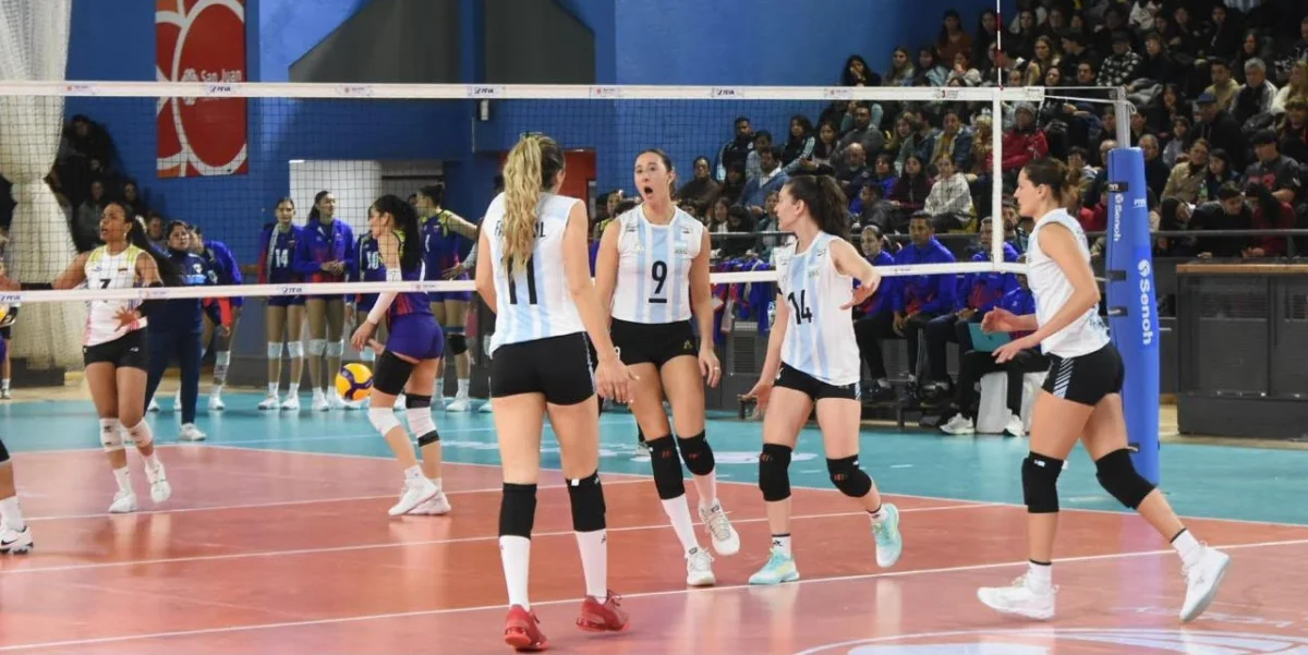 Las Panteras brillan en el Triangular Internacional y se consagran campeonas