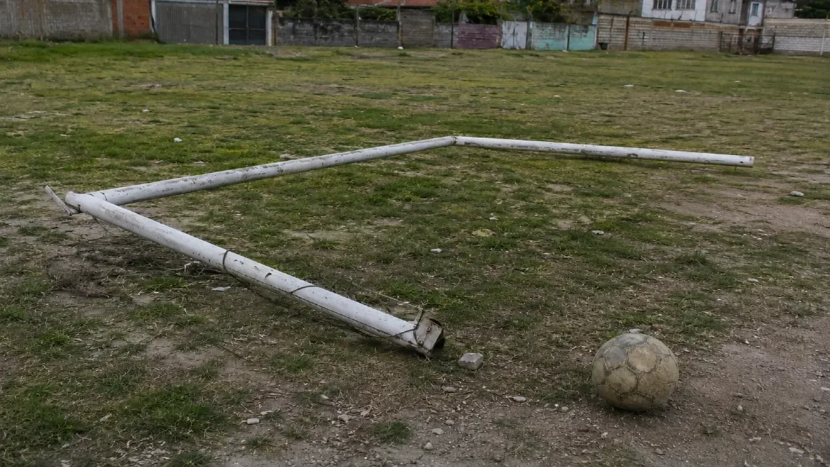 Ley Joaquín busca mejorar la seguridad en el fútbol, pero surgen interrogantes sobre su implementación