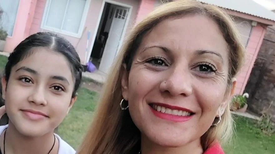 Madre e hija enfrentan complicaciones médicas tras siniestro en Río Negro