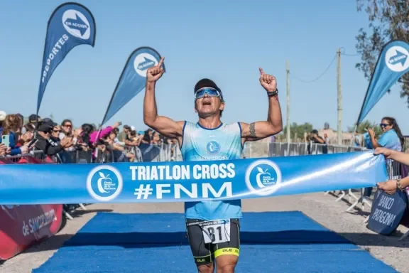 Más de 200 atletas protagonizaron el Tria Cross de la Fiesta Nacional de la Manzana 2026 - NoticiasNQN