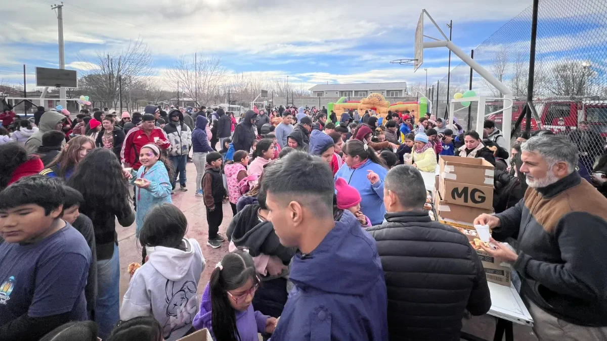 Más de 200 niños disfrutaron de un gran festejo por el Día de la Niñez en El Chañar
